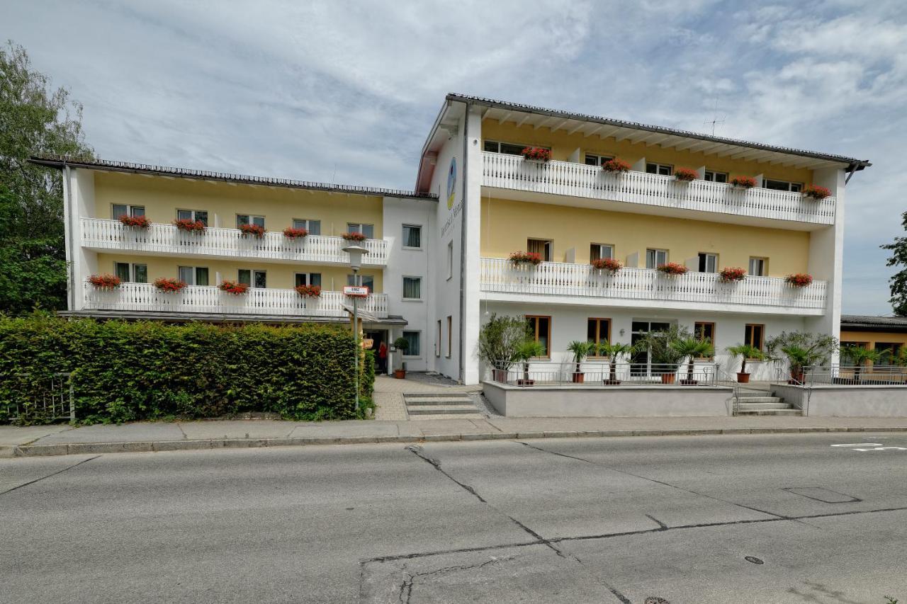 Hotel Bayerisch Meran Бад-Файльнбах Экстерьер фото
